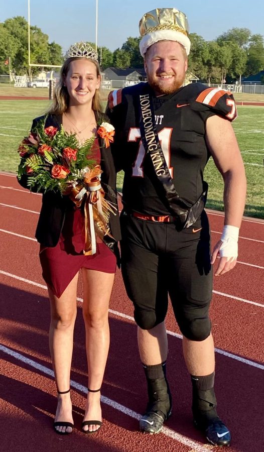 Seniors+Grady+Seyfert+and+Ariana+Armstrong+were+announced+as+the+2022+Fall+Homecoming+King+and+Queen+during+the+crowning+ceremony+held+before+the+football+game.
