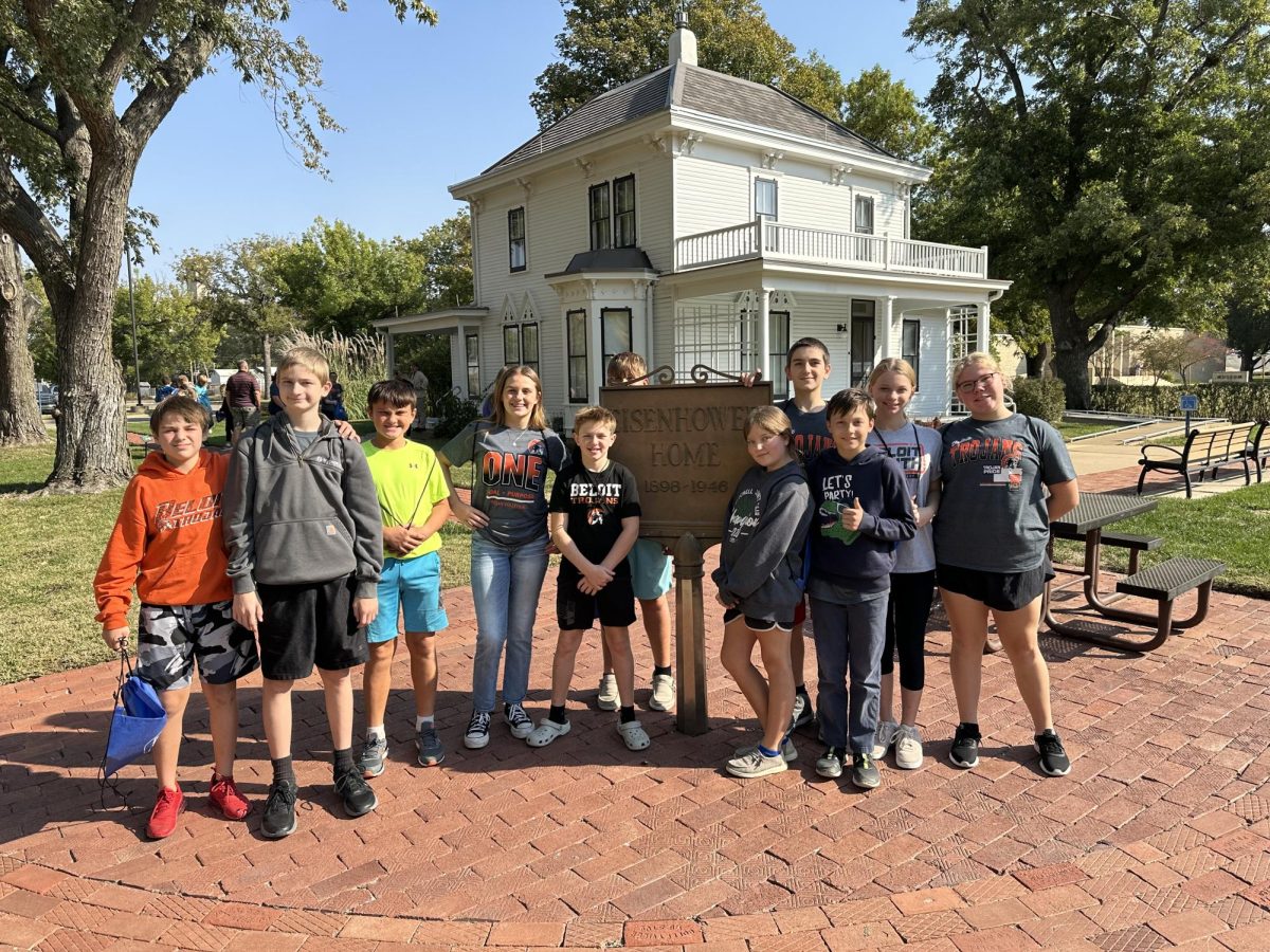 Seventh grade visits Eisenhower Presidential Museum