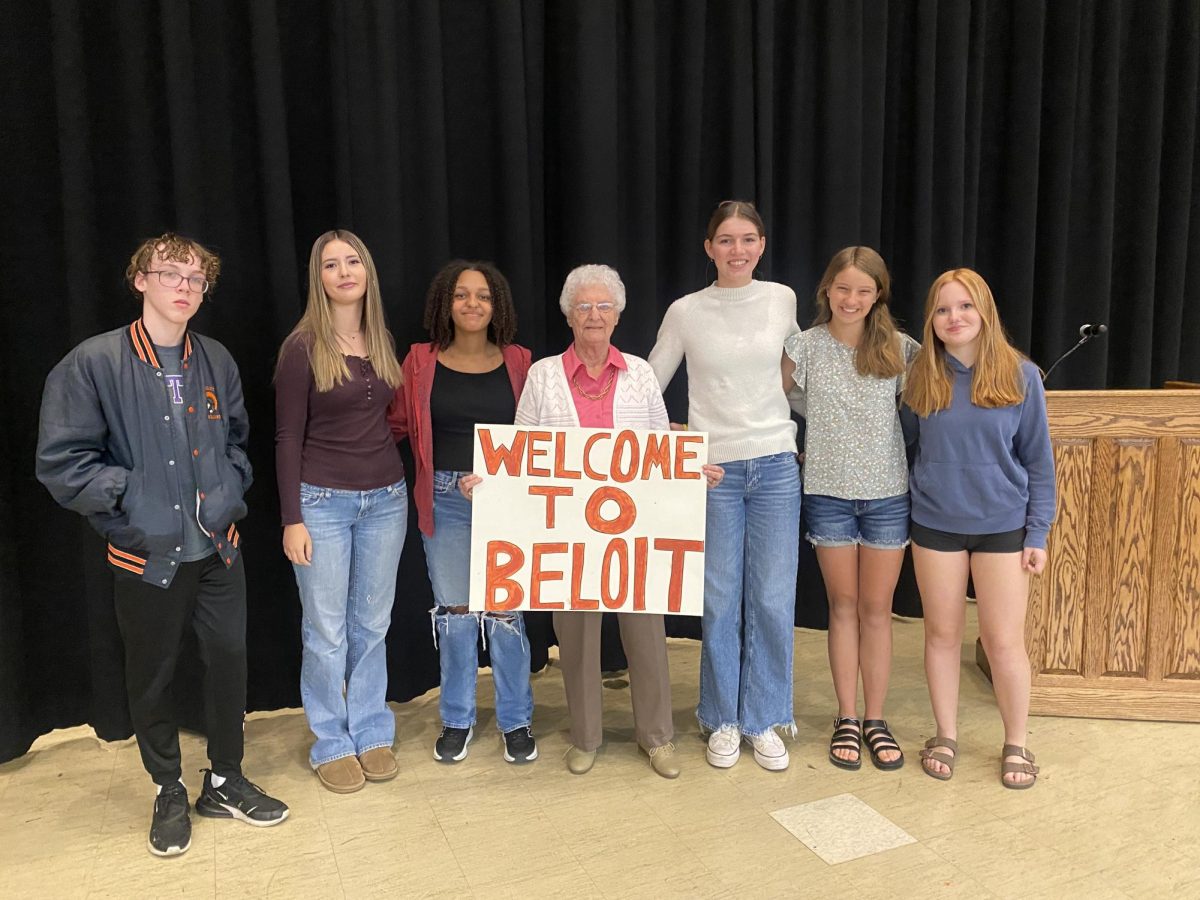 Holocaust survivor Janzen visits BJSHS