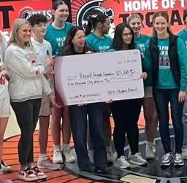 Student Council charity event benefits local cancer organization