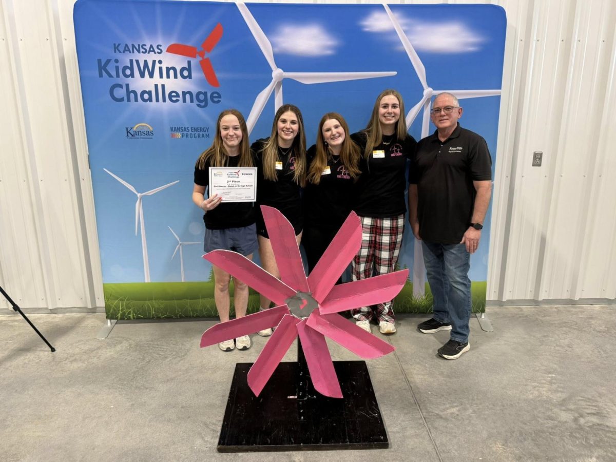 A Beloit Junior High team advances to State KidWind